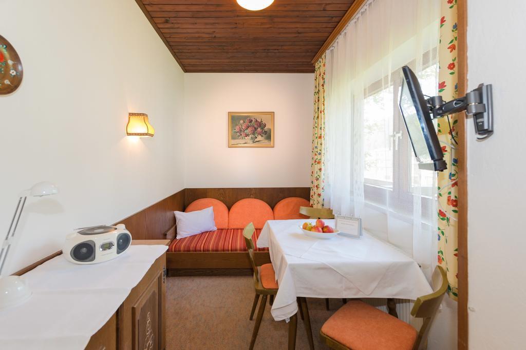 Gastehaus Soldanella Otel Ramsau am Dachstein Oda fotoğraf
